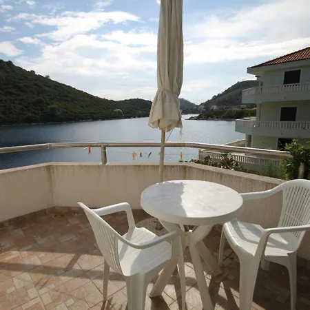 By The Sea Pasadur - - 8386 * Lastovo