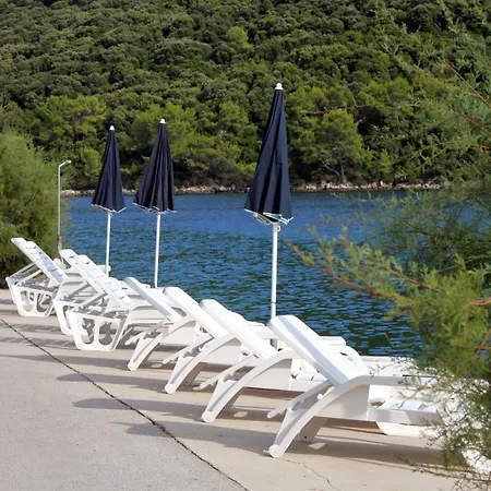 By The Sea Pasadur, - 8386