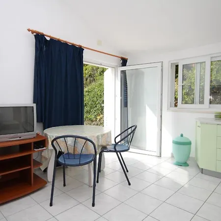 Apartament By The Sea Pasadur, - 8386